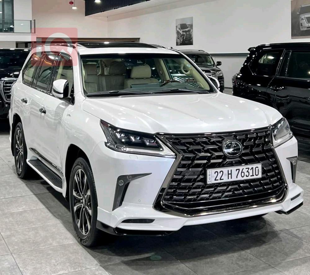 Lexus LX